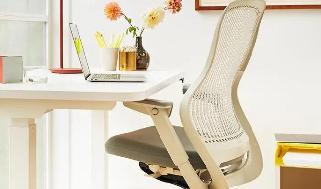 Flex Back: le sedie ergonomiche e da lavoro di Knoll