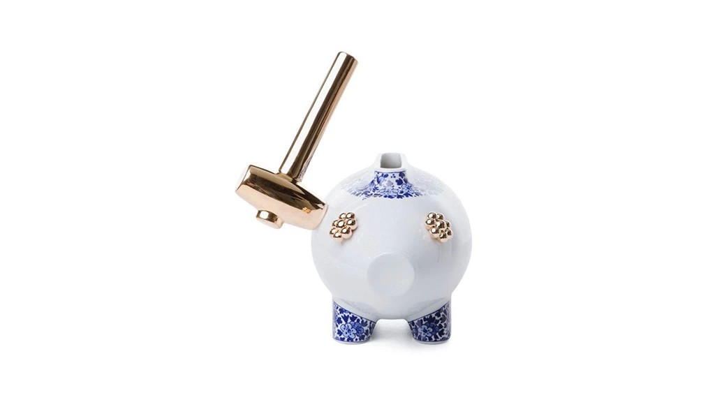 Moooi The Killing of the Piggy Bank